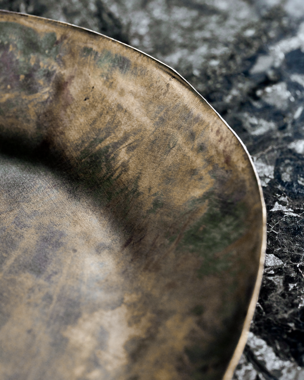 Antique Iron Tray - Design Vintage
