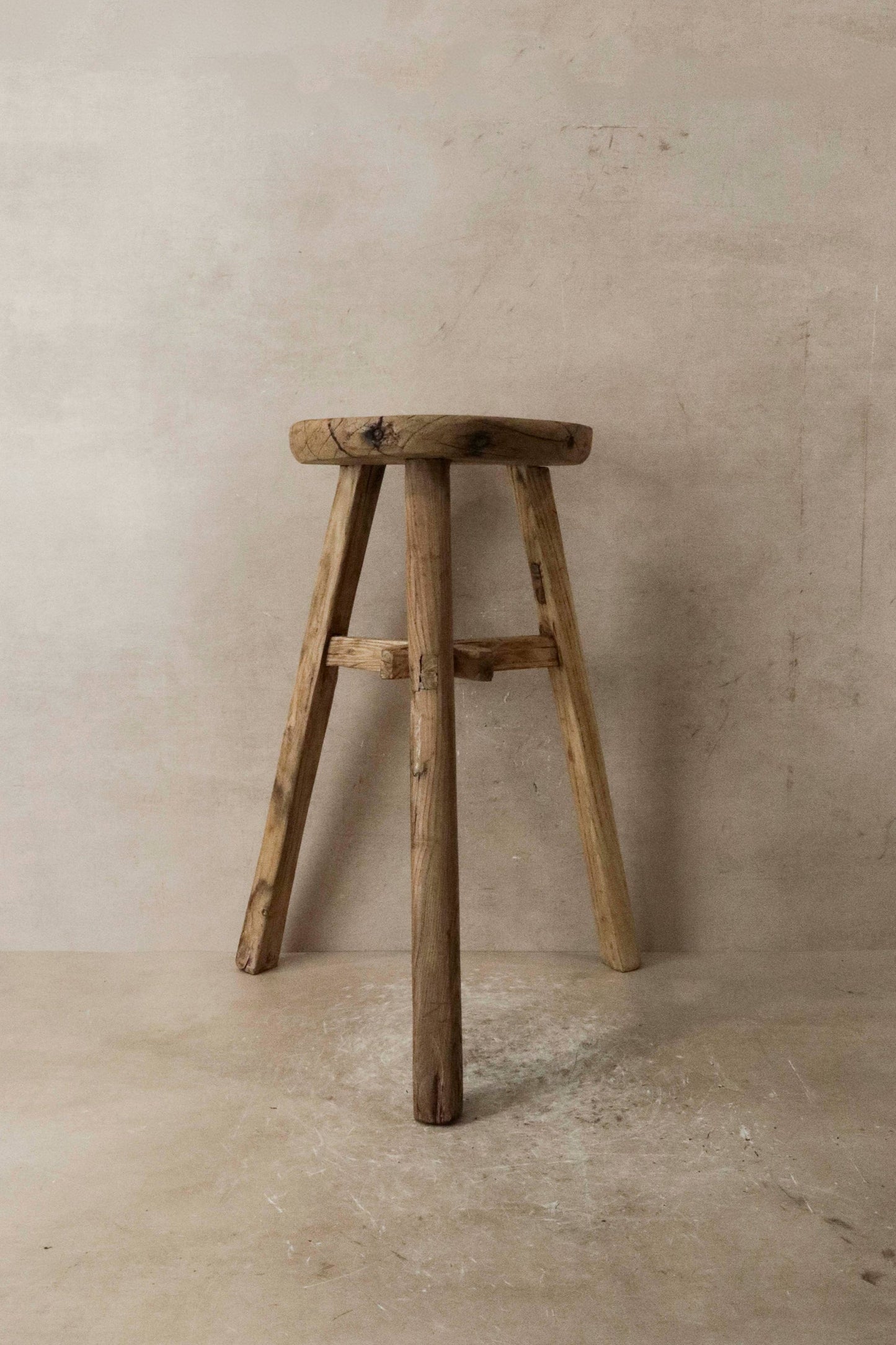 Vintage Elm Round Stool - Design Vintage