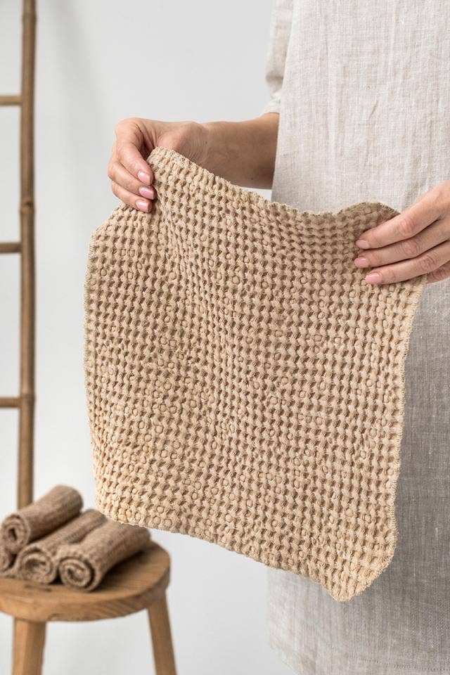 Set of 5 Taupe Waffle Face Cloths - Design Vintage