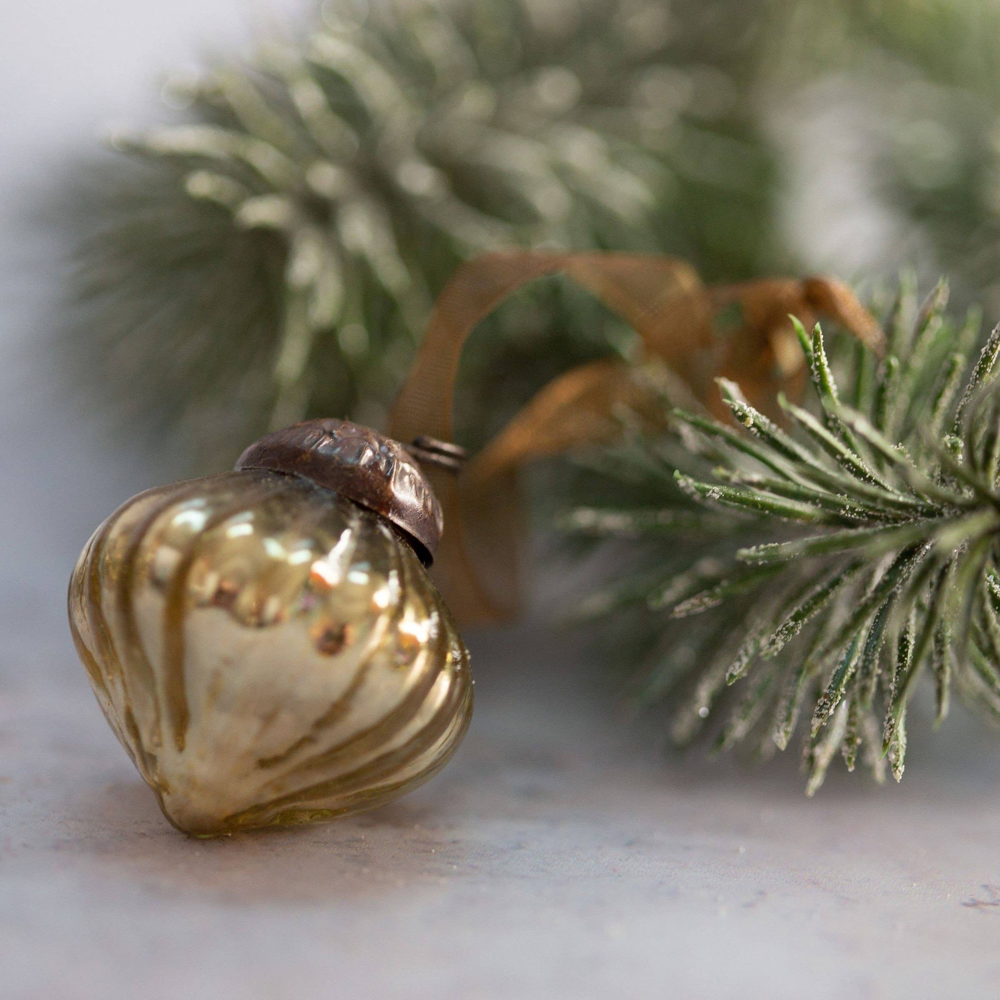 Set of 6 Gold Crackle Glass Lanterns - Design Vintage