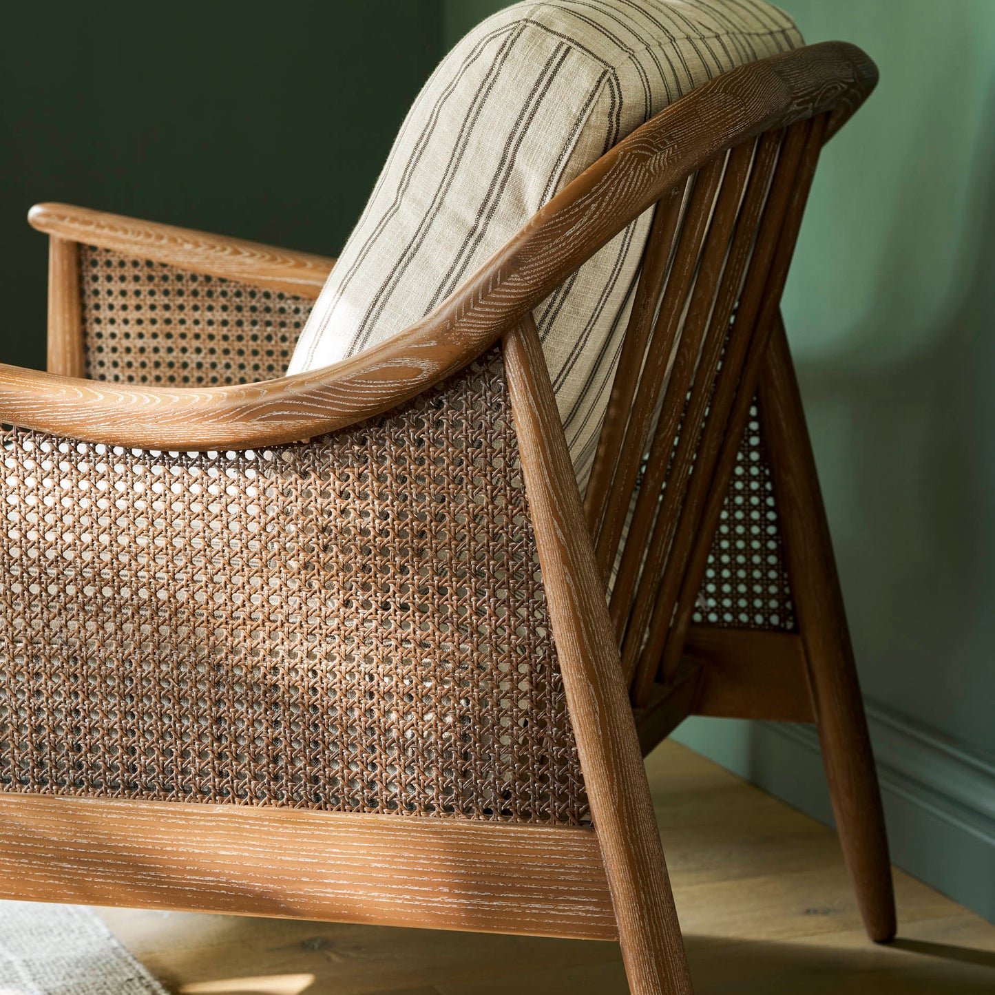 Natural Stripe Rattan Armchair - Design Vintage