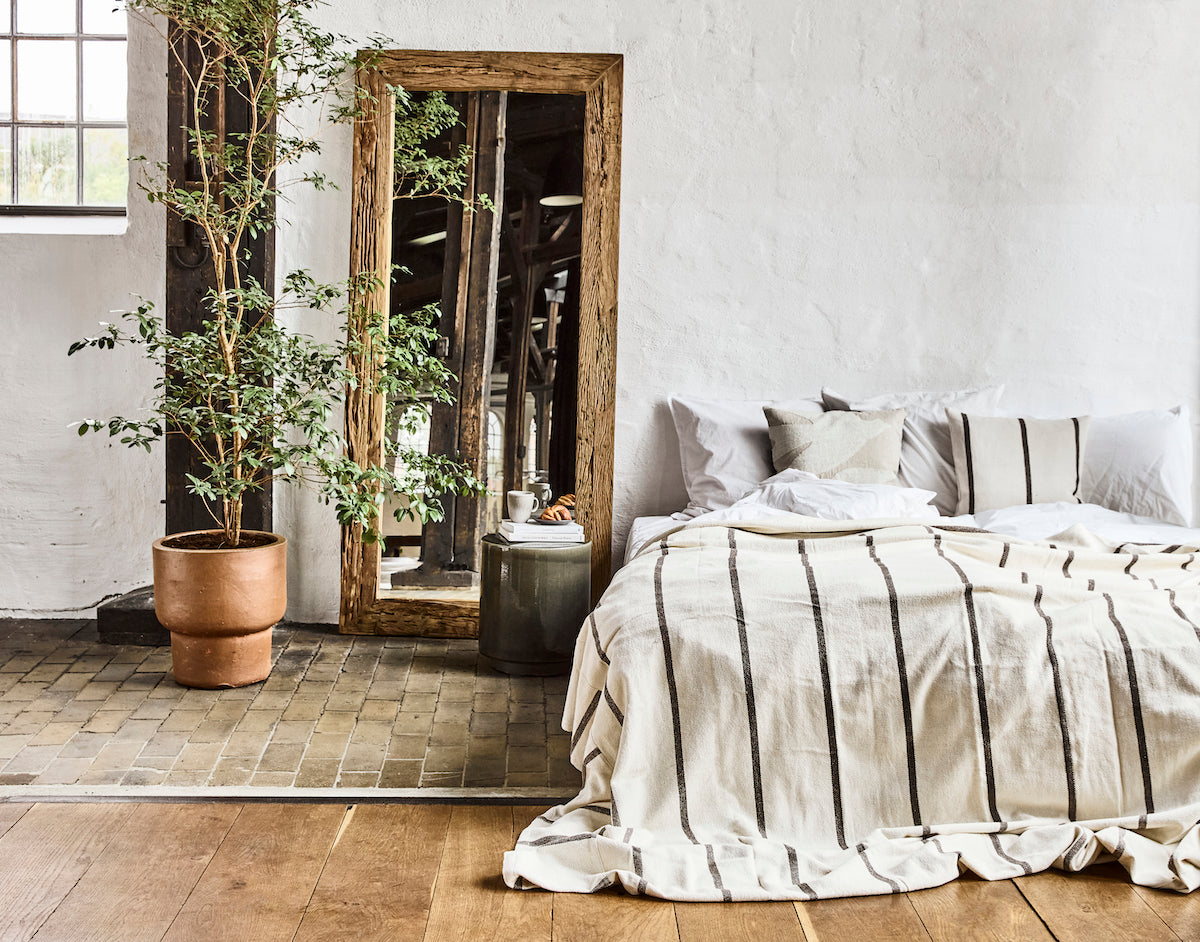 Mocha Stripe Bedspread - Design Vintage