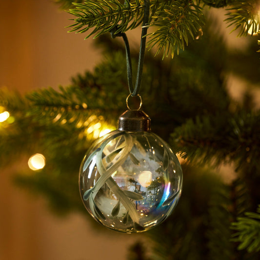 Set of 6 Mistletoe Baubles - Design Vintage