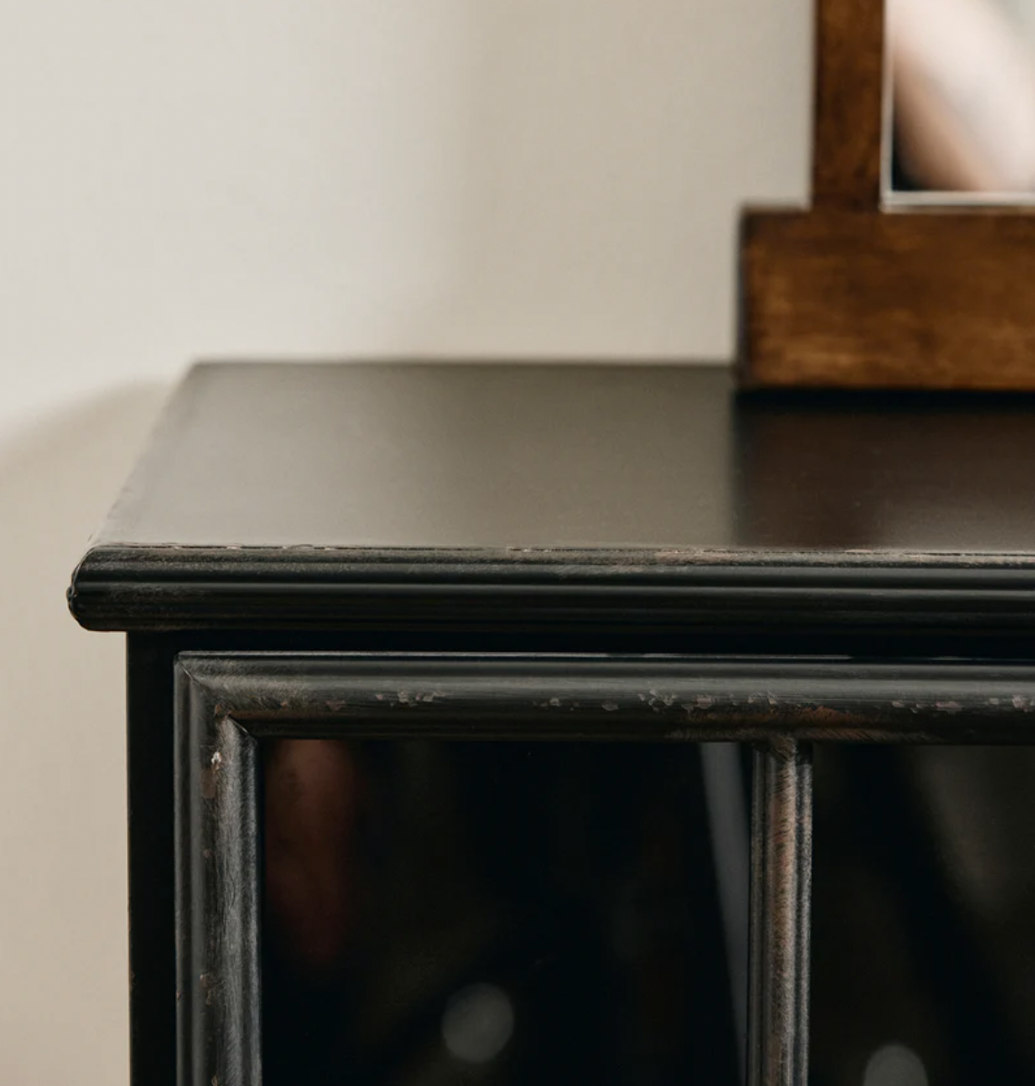 Black Iron Low Cabinet - Design Vintage