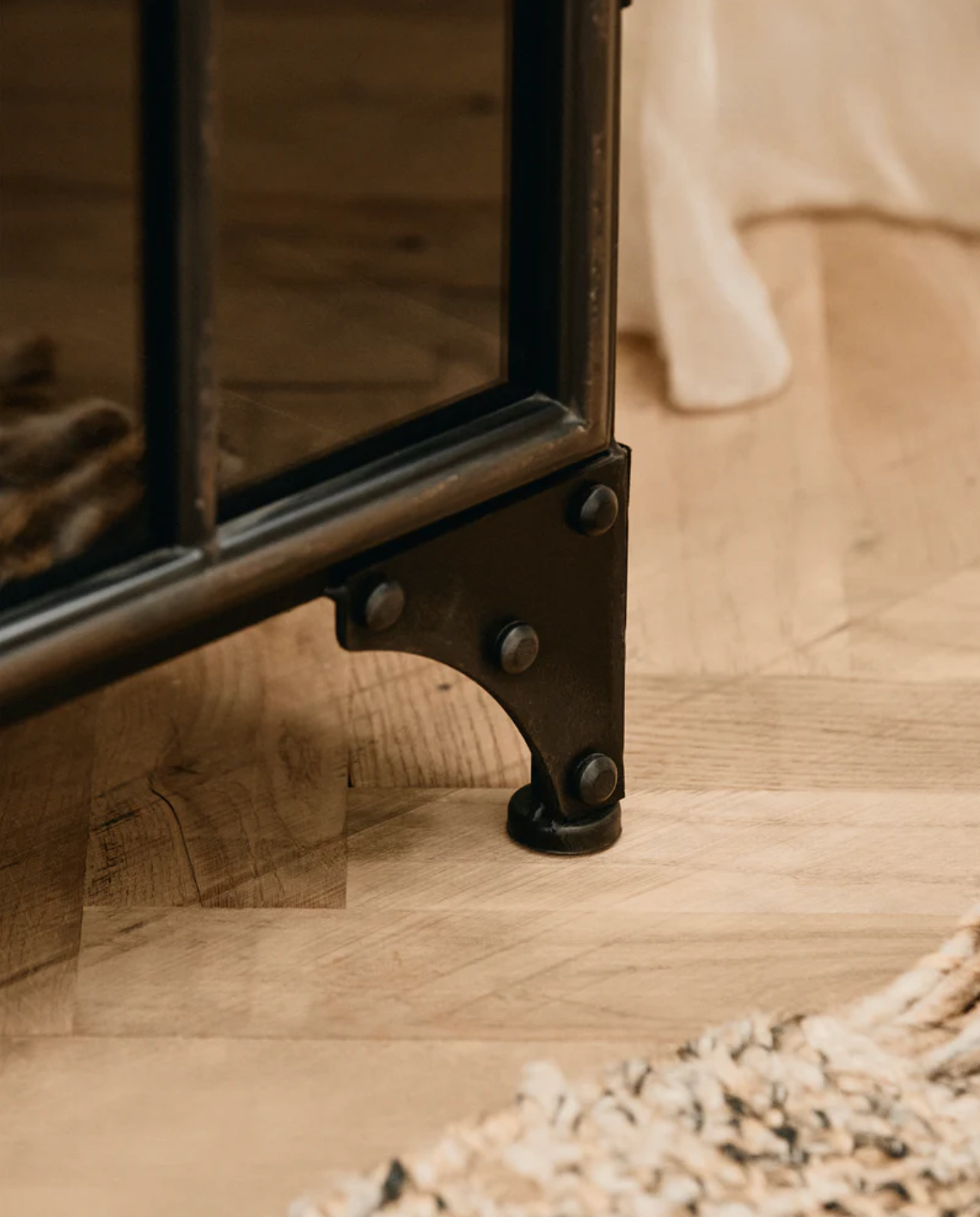 Black Iron Low Cabinet - Design Vintage