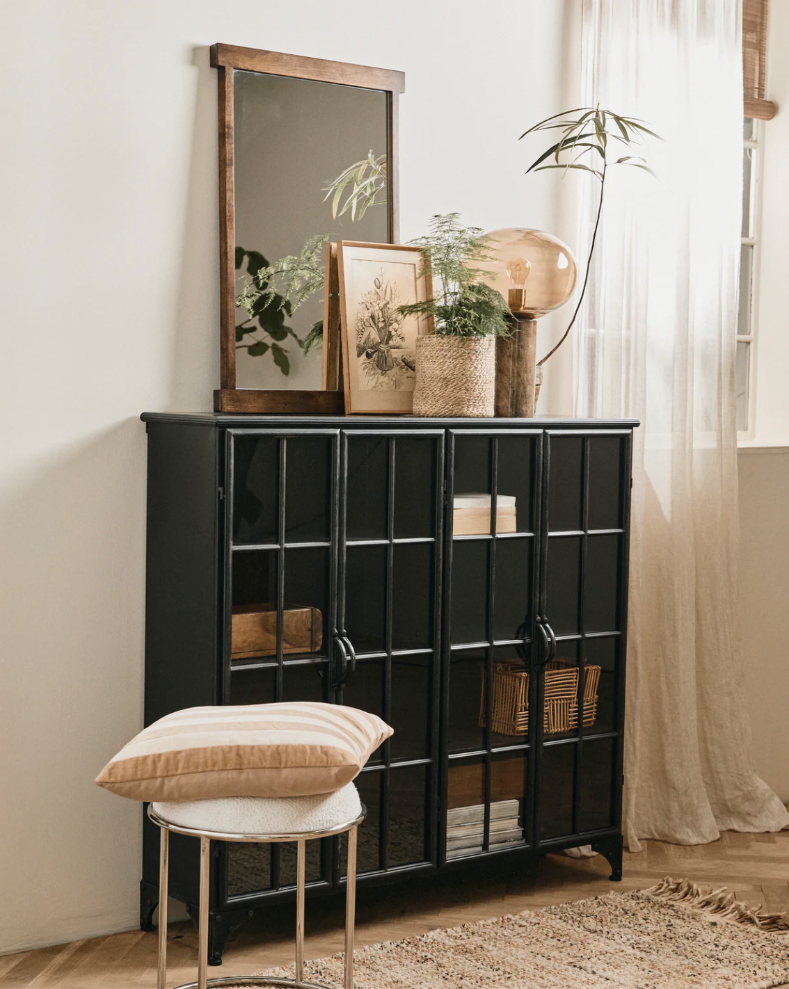 Black Iron Low Cabinet - Design Vintage