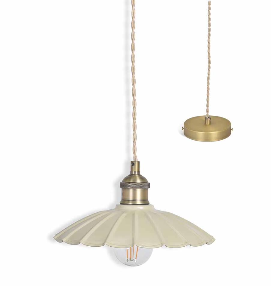 Small Clay Scallop Pendant - Design Vintage