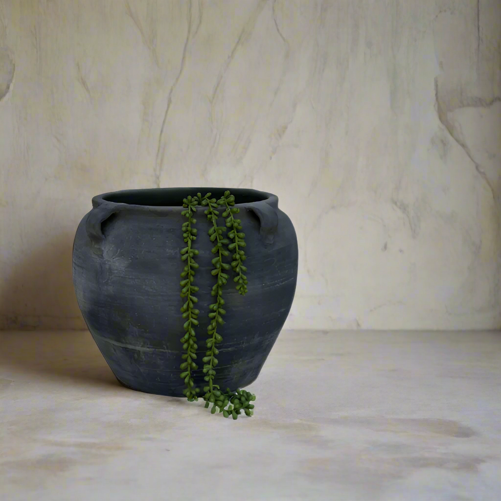 Vintage Dark Lug Pots - Design Vintage