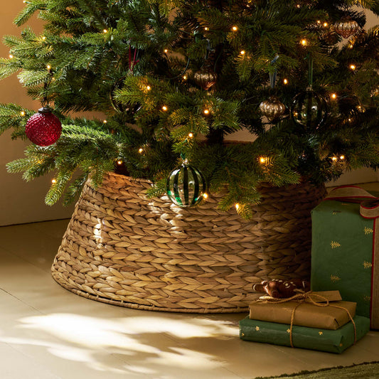 Seagrass Christmas Tree Skirt - Design Vintage