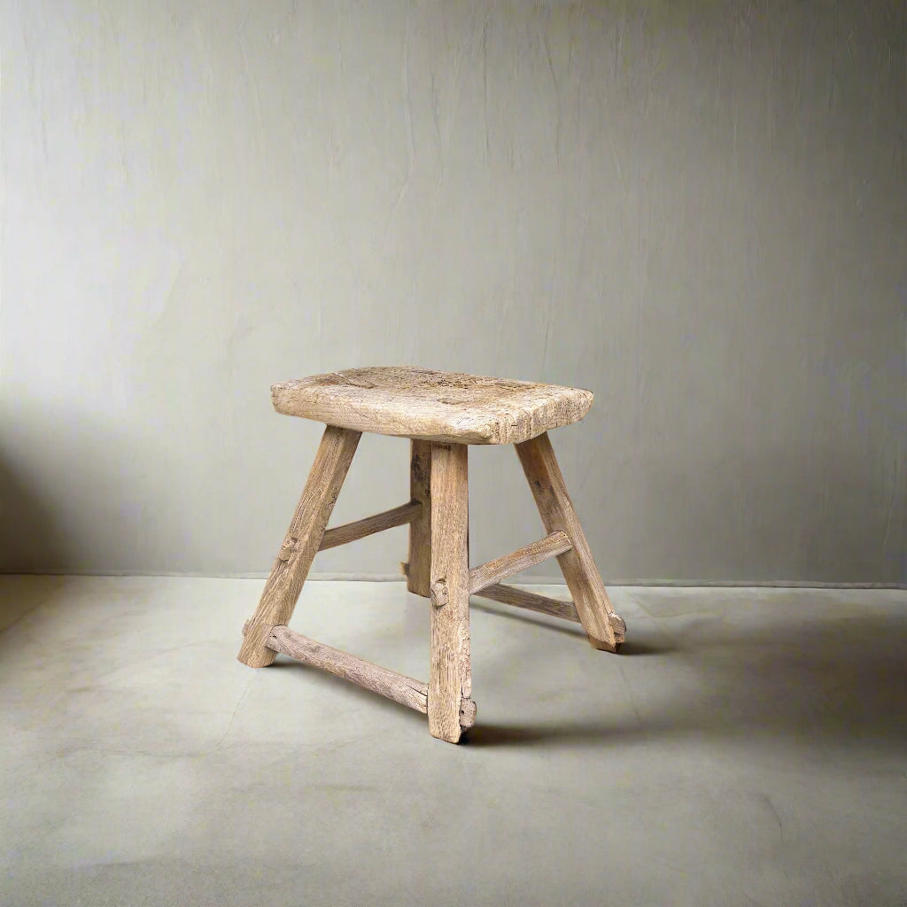 Vintage Elm Side Table 'Etta' - Design Vintage