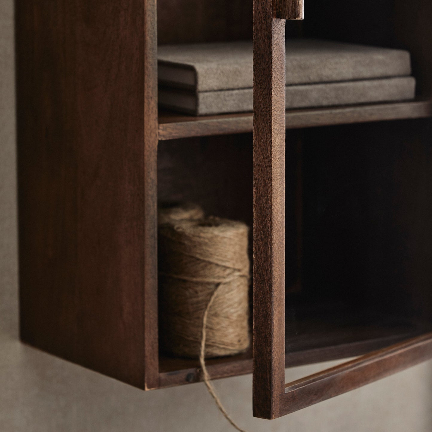 Nungo Single Wall Cabinet - Design Vintage