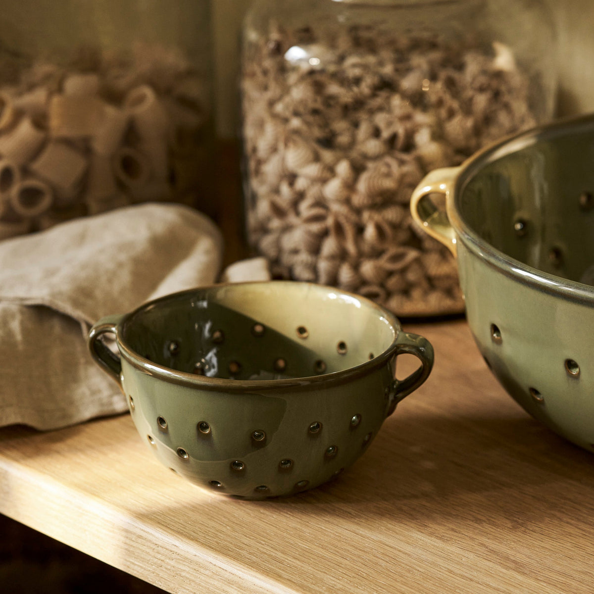 Glazed Moss Berry Strainer