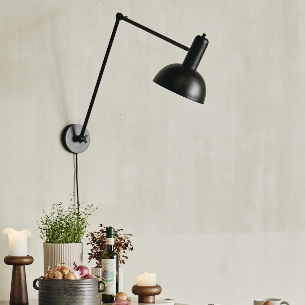 Fiya Adjustable Wall Lamp