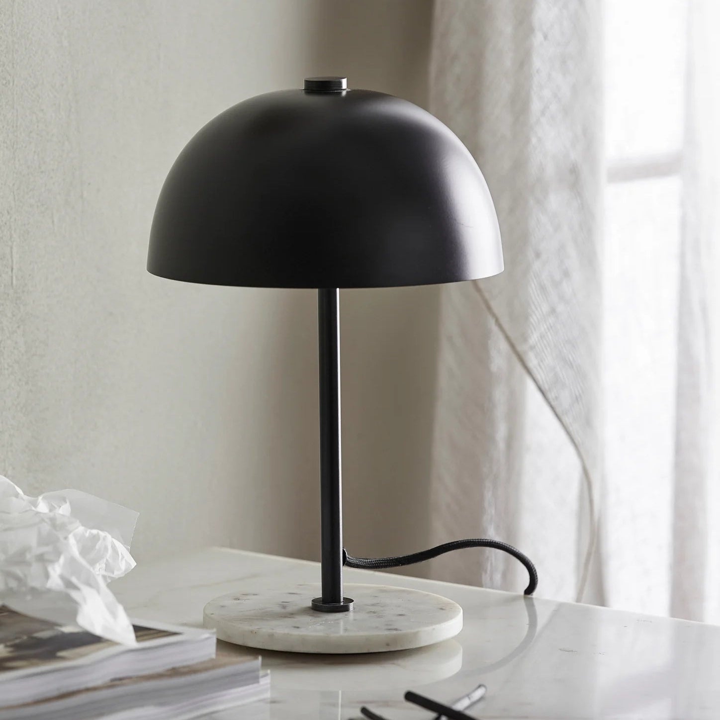 Black + Marble Table Lamp - Design Vintage