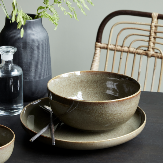 Handcrafted Olive Bowl - Design Vintage
