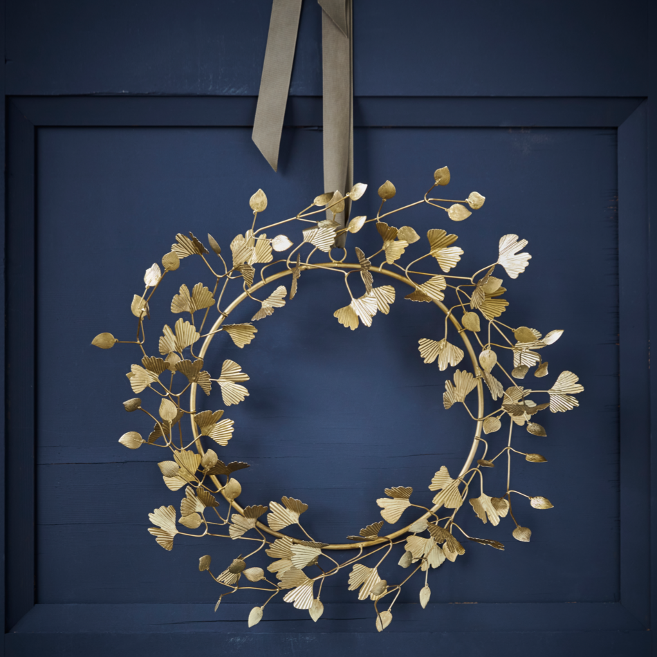 Leafy Brass Wreath