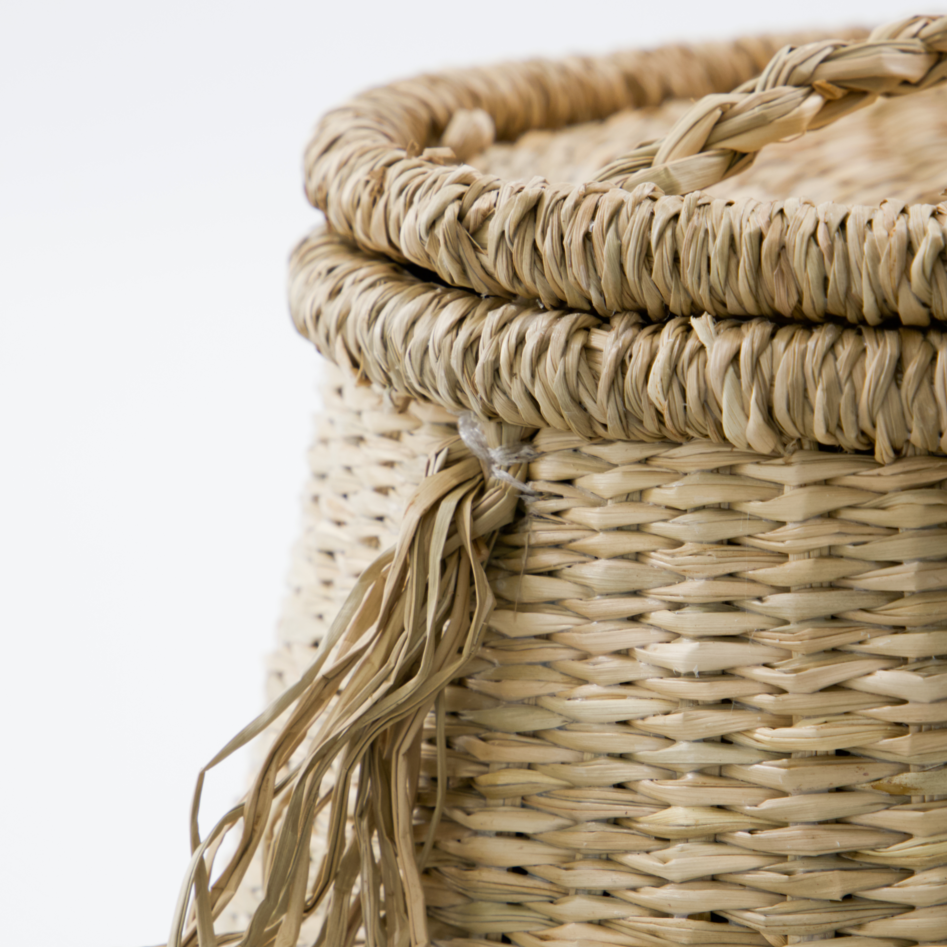 Lidded Hanging Basket - Design Vintage