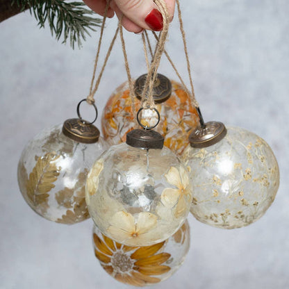 Floral Botanical Bauble