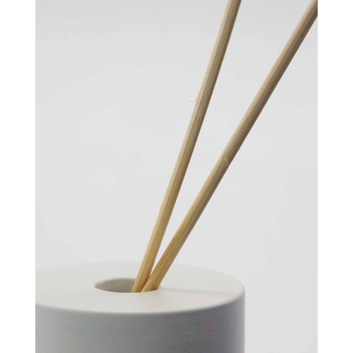 Meraki White Garden Diffuser - Design Vintage