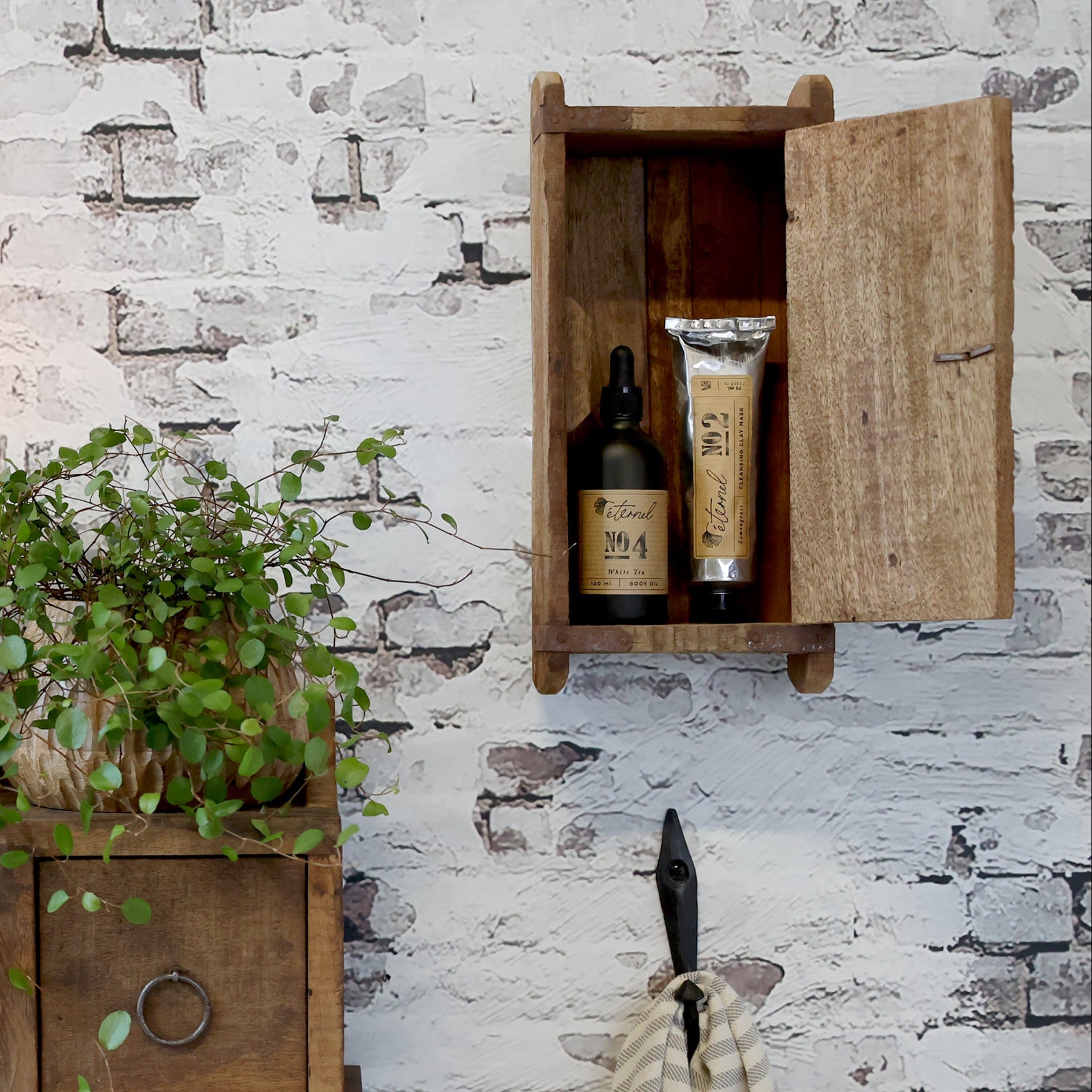 Vintage Brick Mould Cabinet - Design Vintage