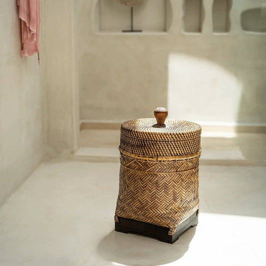 Colonial Bathroom Bin Basket