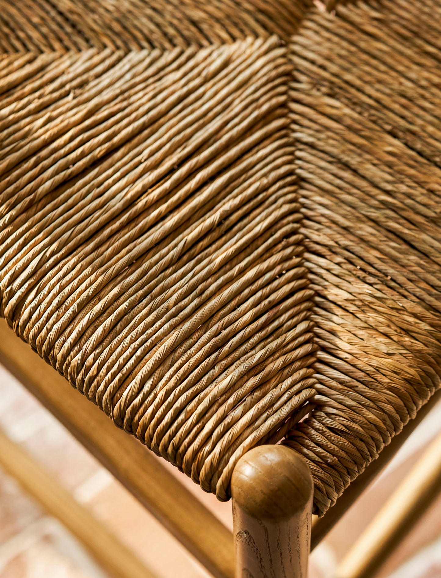 Ash Wishbone Bar Stool - Design Vintage