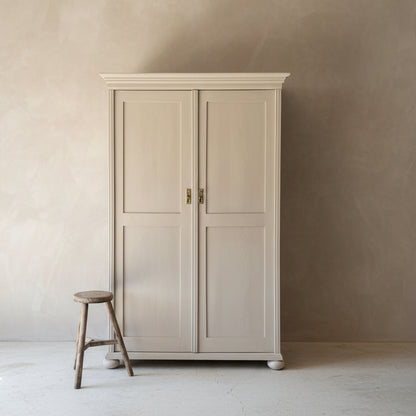 Vintage Wardrobe 'Della' - Design Vintage