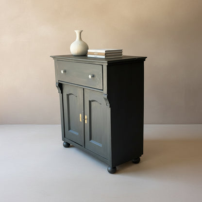 Vintage Cupboard 'Nora'