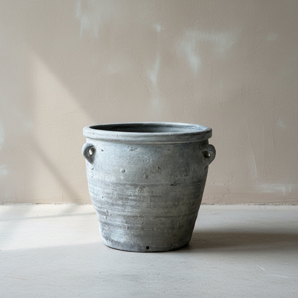 Vintage Straight Lug Pot - Design Vintage