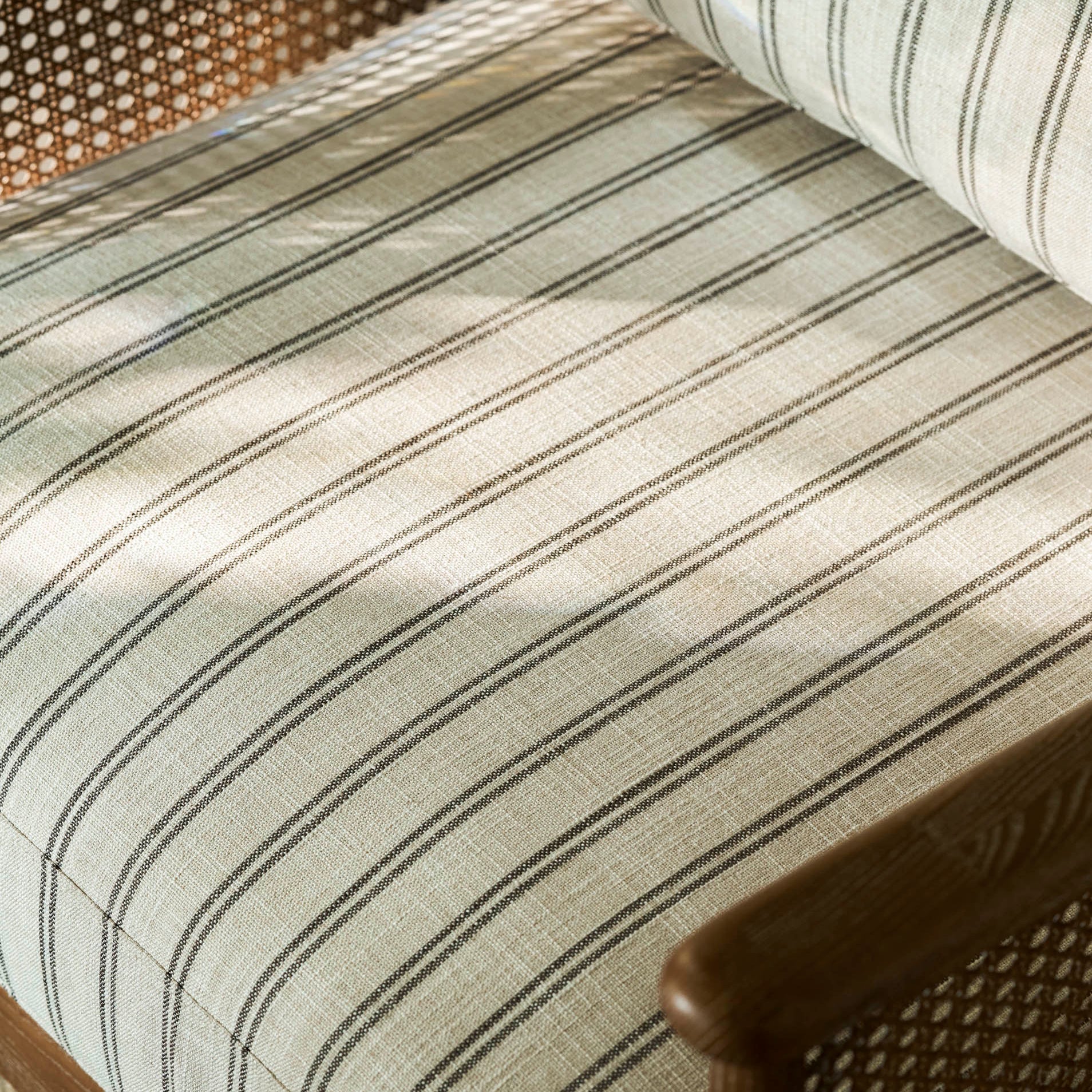 Natural Stripe Rattan Armchair - Design Vintage