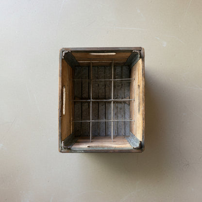 Vintage Bottle Crate - Design Vintage