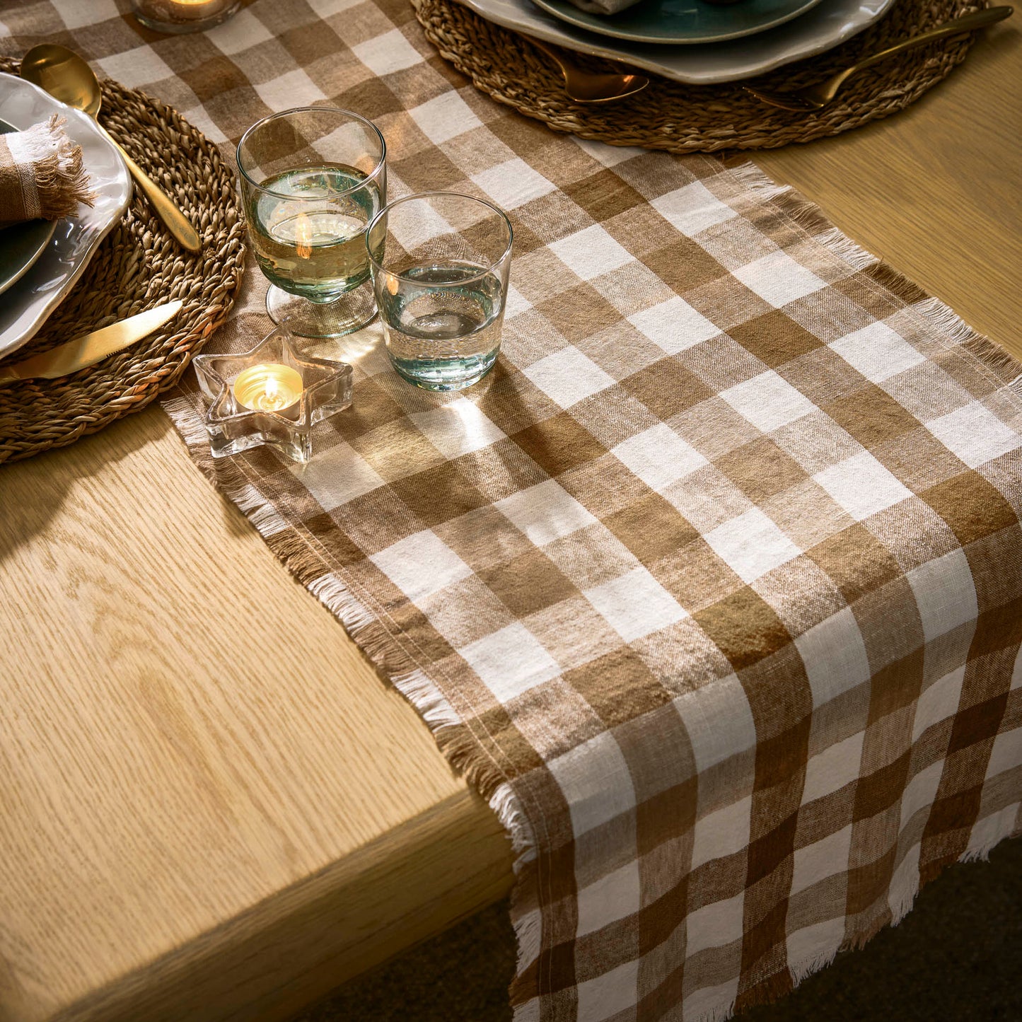 Linen Check Table Runner - Design Vintage