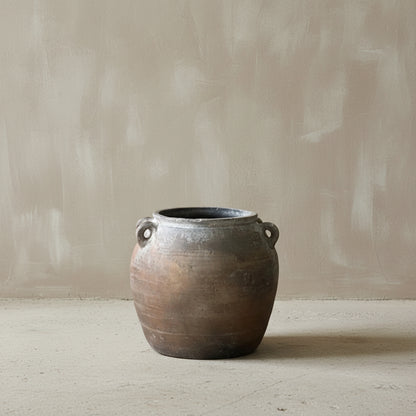 Vintage Dark Lug Pots - Design Vintage