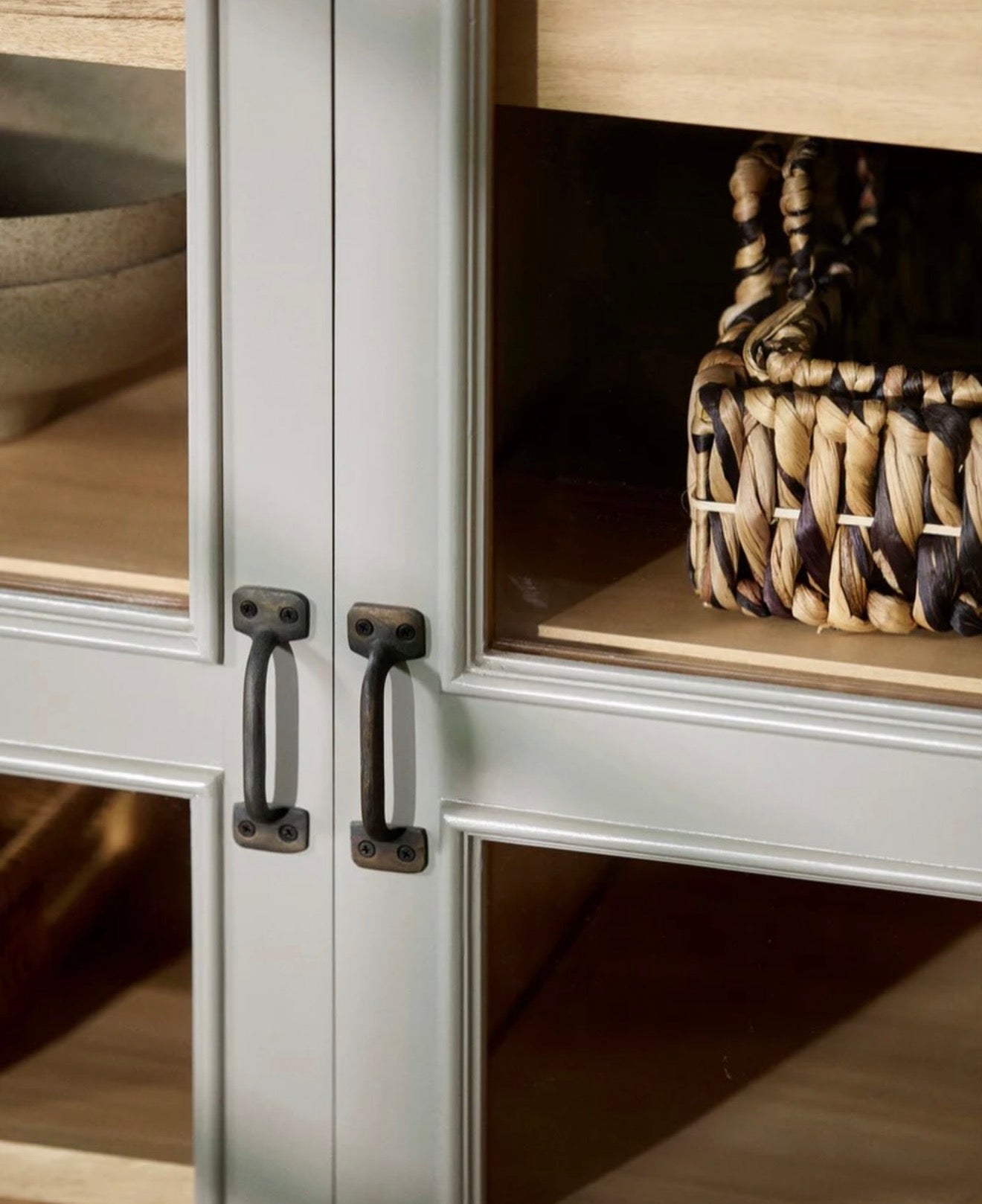 Vala Grey Low Cabinet - Design Vintage