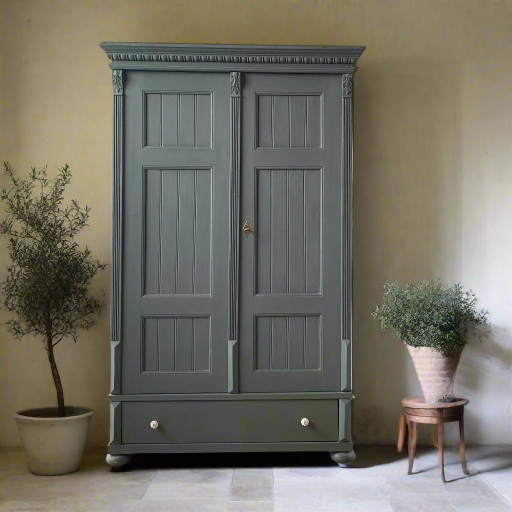 Vintage Cupboard 'Jude' - Design Vintage