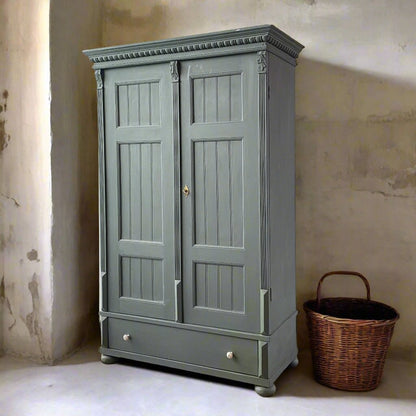 Vintage Cupboard 'Jude' - Design Vintage