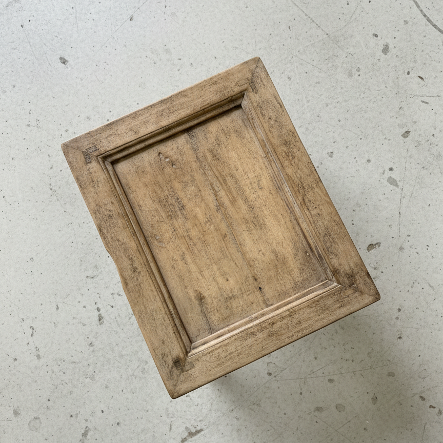 Vintage Elm Side Table 'Maia'