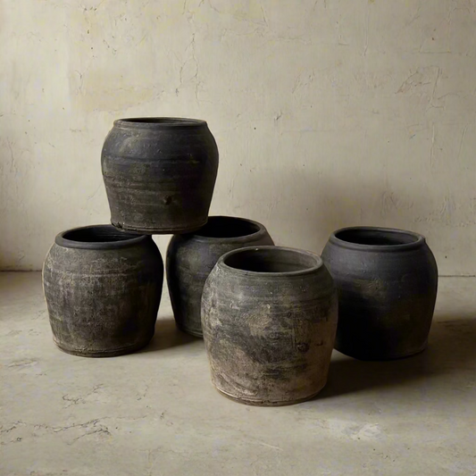 Small Vintage Dark Pot - Design Vintage