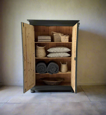 Vintage Cupboard 'Alma' - Design Vintage