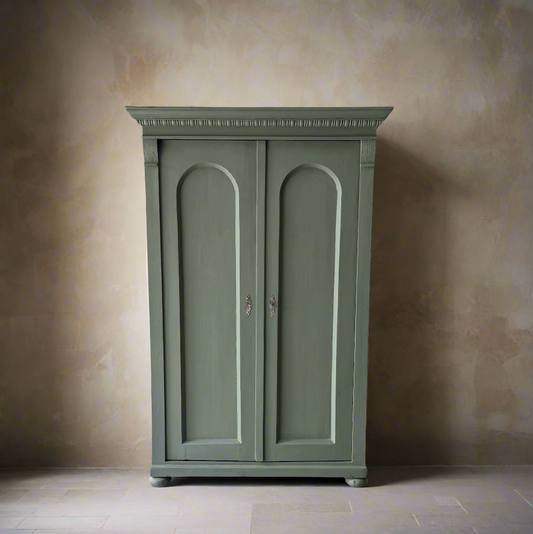 Vintage Cupboard 'Alma' - Design Vintage