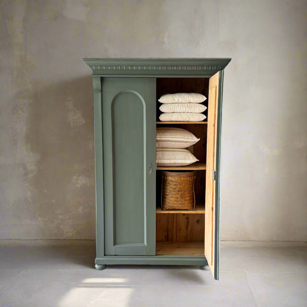 Vintage Cupboard 'Alma' - Design Vintage