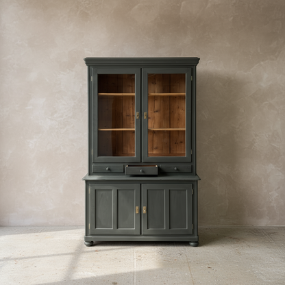 Vintage Dressers 'Romy'