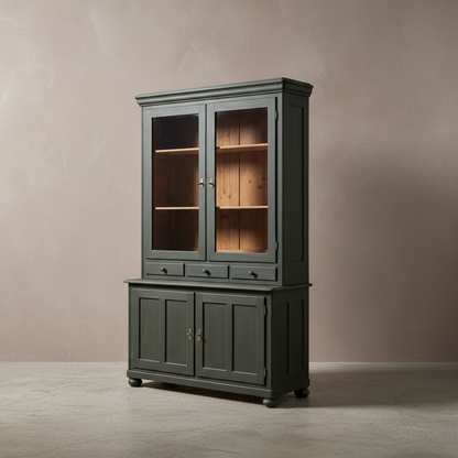 Vintage Dressers 'Romy'