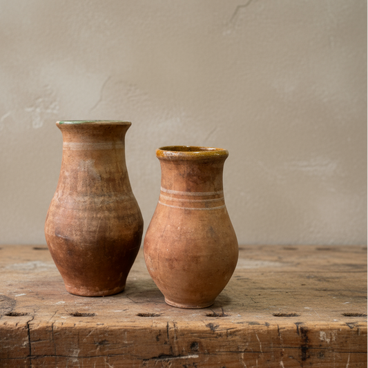 Vintage Hungarian Urn - Design Vintage