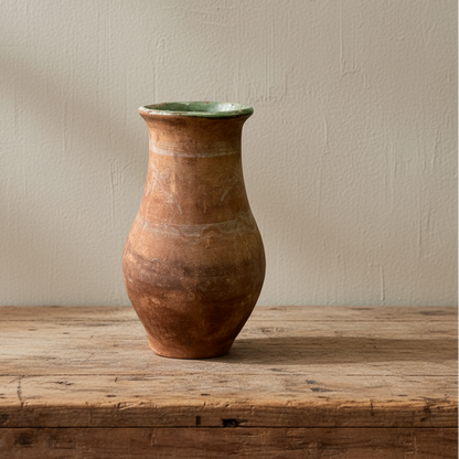 Vintage Hungarian Urn - Design Vintage