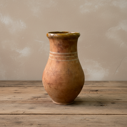 Vintage Hungarian Urn - Design Vintage