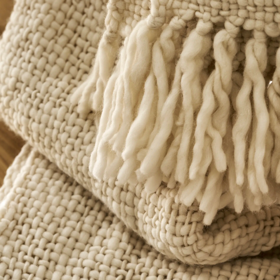 Ivory Chunky Knit Throw - Design Vintage