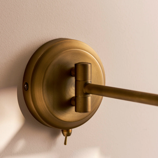 Mira Extendable Wall Lamp