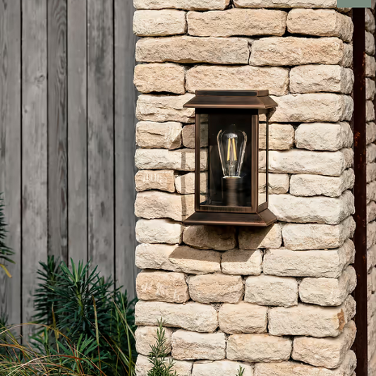 Antique Brass Outdoor Light - Design Vintage