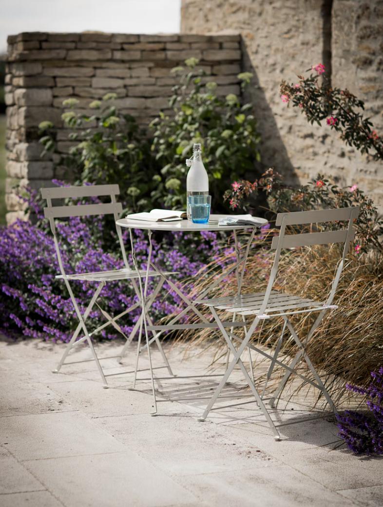 Clay Cafe Bistro Set - Design Vintage